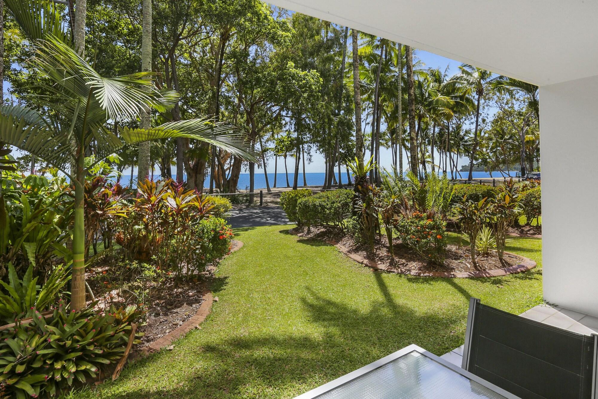 Agincourt Beachfront Apartments Clifton Beach Exterior foto
